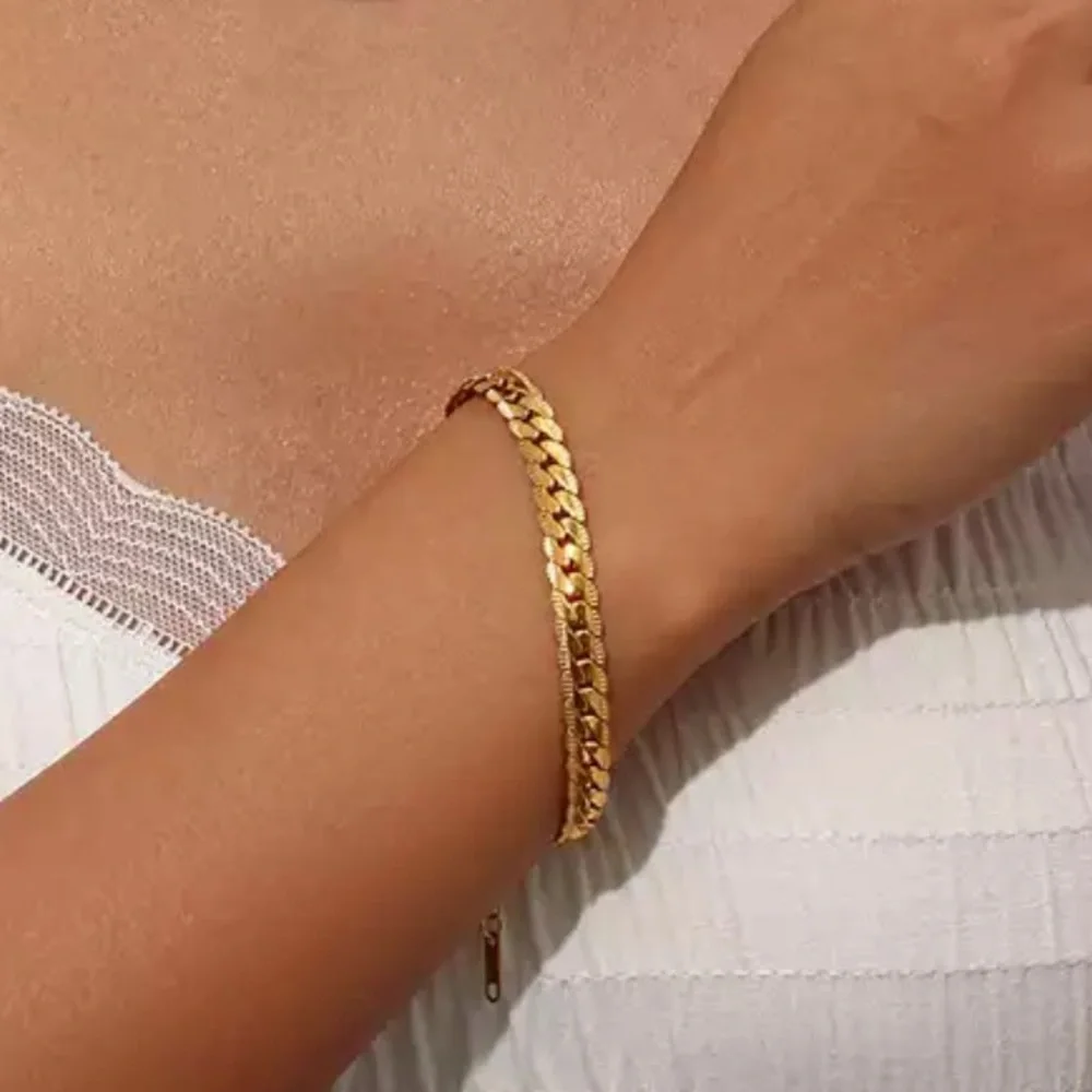 NEW 18K GOLD FLAT CUBAN CHAIN BRACELET, NICE BRACELET, CUTE BRACELET - Picture 1 of 6